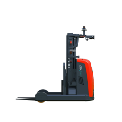 Автоматизированный ричтрак с широкими опорными лапами CTD40-AGV11BLI [multi]