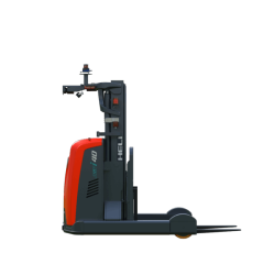 Автоматизированный ричтрак с широкими опорными лапами CTD40-AGV11BLI [multi]
